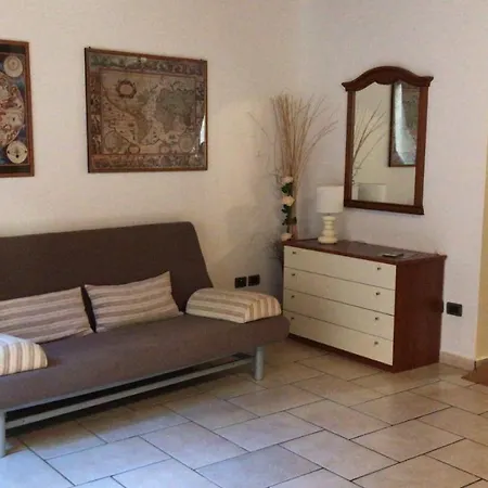 Dom wakacyjny Kindly Roberta Centro Storico Peschiera,lago Relax