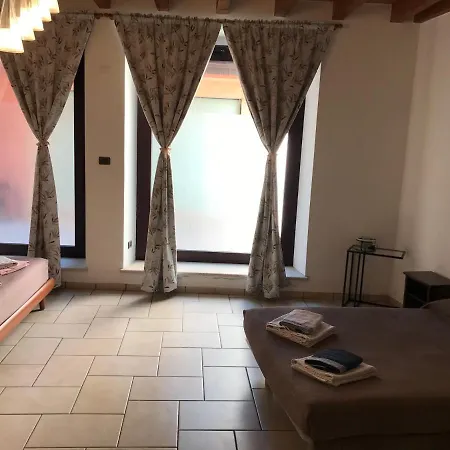 Holiday home Kindly Roberta Centro Storico Peschiera,lago Relax *
